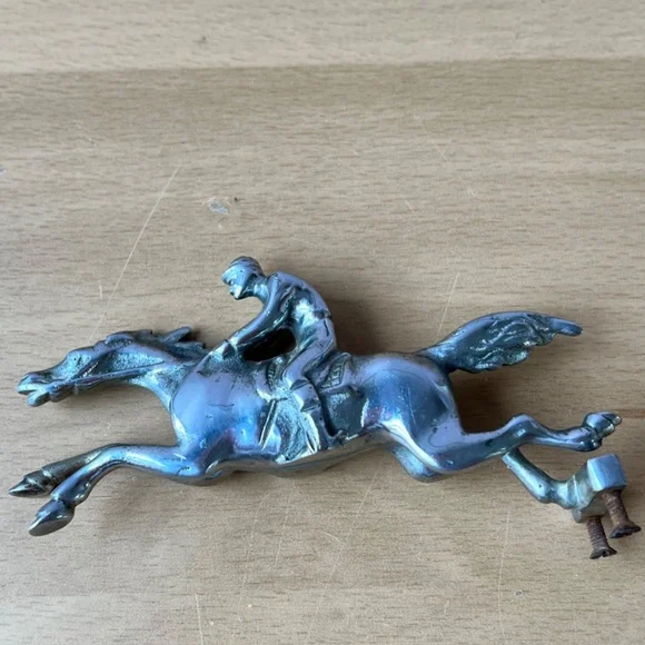 RARE VINTAGE SILVER TONE EQUESTRIAN HORSE JOCKEY CAR HOOD ORNAMENT FROM EUROPE - Picture 11 of 16
